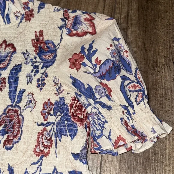 TUCKERNUCK Cream Heirloom Floral Short Sleeve Rowen Blouse - Picture 4 of 5